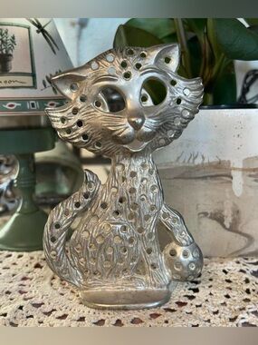 Vintage Artsy Funky Silver Plated Cat w Ball Earring Holder